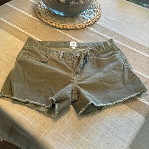 Women’s GAP corduroy cut off shorts NWOT